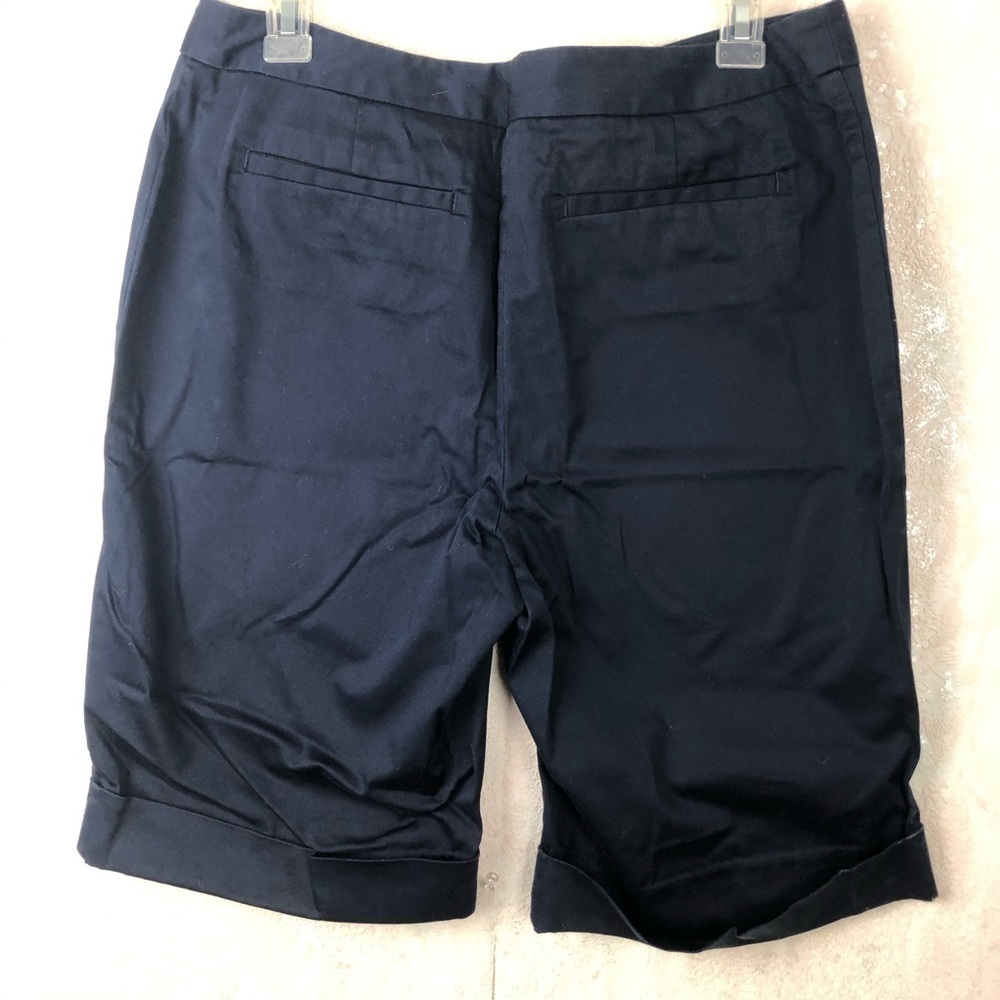 Jones Wear Studio Blue Cuffed Stretch Shorts Size 10 - Picture 3 of 5